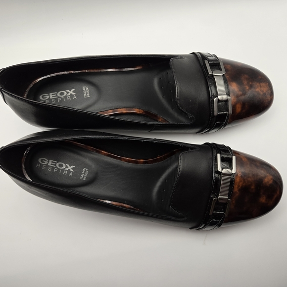 Geox Women's Black and Brown Italian Patent Leather Loafers Size 8.5 - Picture 3 of 9